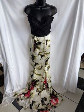 Splash strapless gown, black beaded bodice, cream & rose skirt, train, sz 8, 60”
